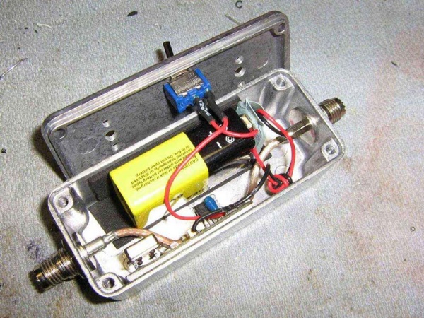 Battery and power switch