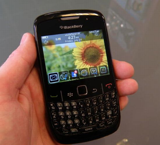 blackberry curve 8250 officially announced