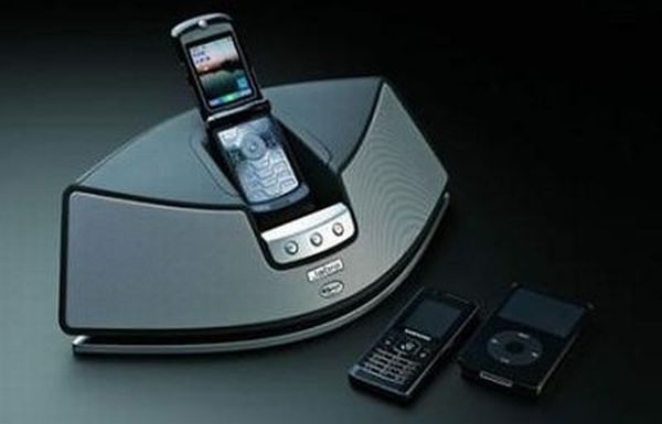 Cell-phone speaker dock