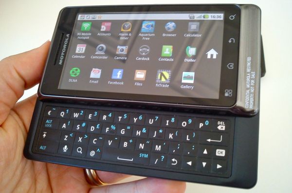 QWERTY Android Smart Phones