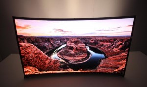 Curved_OLED-TV_4