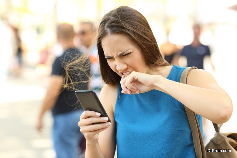 Does turning on your phone’s location services drain battery?